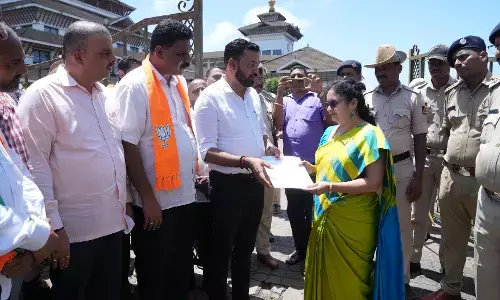 ಪರಶುರಾಮ ಪ್ರತಿಮೆಯ ಕಾಮಗಾರಿ, ಪ್ರತಿಷ್ಠಾಪನೆ ಶೀಘ್ರವೇ ನಡೆಸಿ: ಶಾಸಕ ಸುನಿಲ್ ನೇತೃತ್ವದಲ್ಲಿ ಪ್ರತಿಭಟನೆ, ಡಿಸಿಗೆ ಮನವಿ