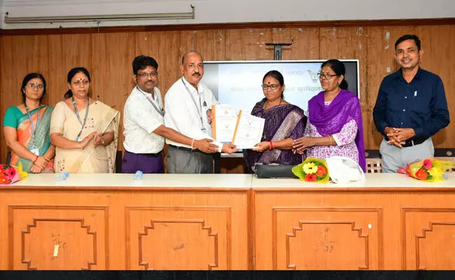 ಕಲಬುರಗಿ| ಎರಡು ಪ್ರತಿಷ್ಠಿತ ಮಹಾವಿದ್ಯಾಲಯಗಳ ನಡುವೆ ತಿಳುವಳಿಕೆ ಒಪ್ಪಂದ ಕಲಬುರಗಿ| ಎರಡು ಪ್ರತಿಷ್ಠಿತ ಮಹಾವಿದ್ಯಾಲಯಗಳ ನಡುವೆ ತಿಳುವಳಿಕೆ ಒಪ್ಪಂದ