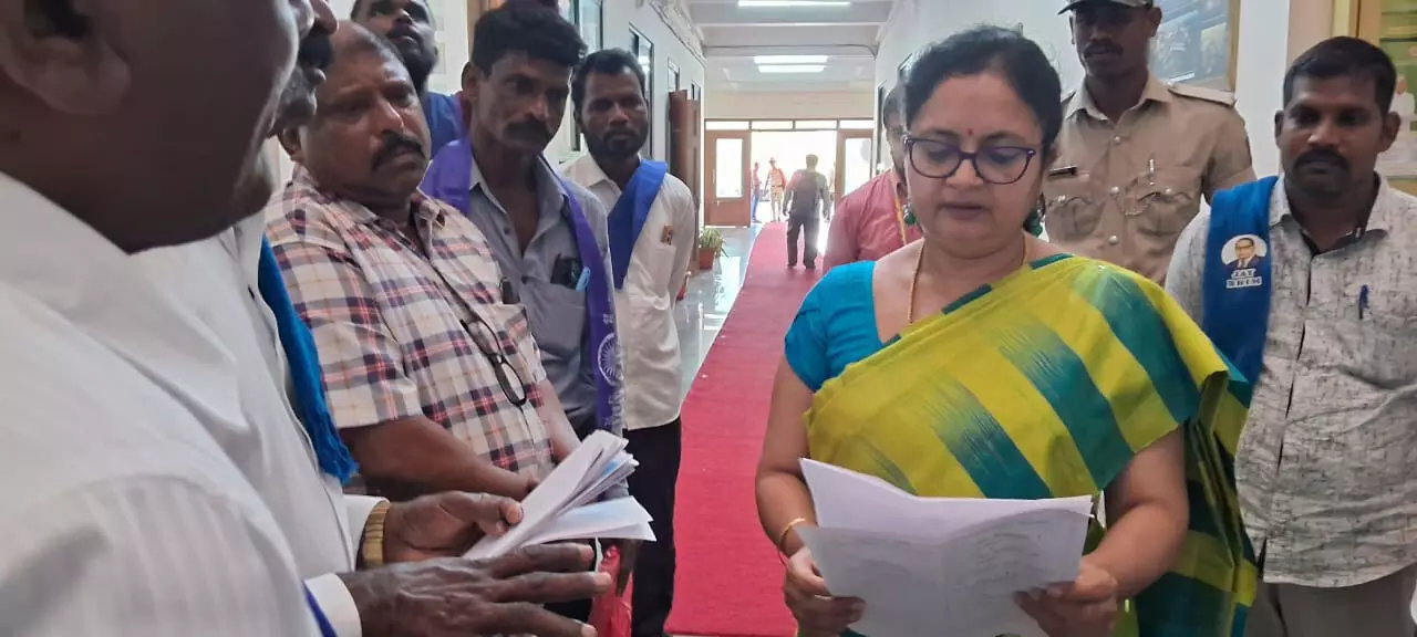 ಉಡುಪಿ ಜಿಲ್ಲಾ ಸರ್ಜನ್ ವರ್ಗಾವಣೆಗೆ ದಸಂಸ ಆಗ್ರಹ