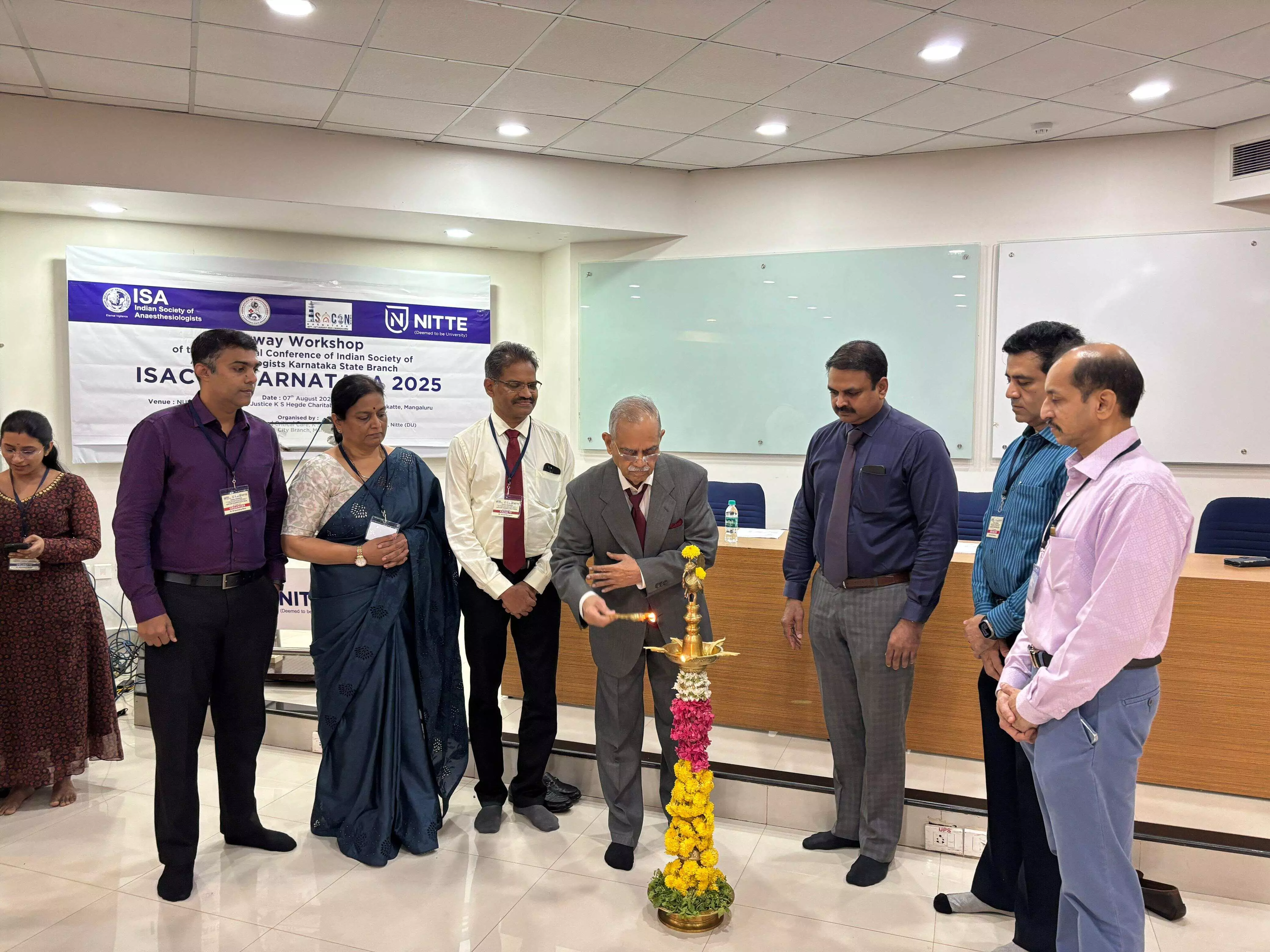 ಆಧುನಿಕ ಶಸ್ತ್ರಚಿಕಿತ್ಸೆಯ ಸುಧಾರಿತ ಭವಿಷ್ಯಕ್ಕೆ ಅನಸ್ಥೇಶಿಯಾ ಪೂರಕ: ಡಾ. ಕೆ. ಶಾಂತಾರಾಮ ಶೆಟ್ಟಿ ಆಧುನಿಕ ಶಸ್ತ್ರಚಿಕಿತ್ಸೆಯ ಸುಧಾರಿತ ಭವಿಷ್ಯಕ್ಕೆ ಅನಸ್ಥೇಶಿಯಾ ಪೂರಕ: ಡಾ. ಕೆ. ಶಾಂತಾರಾಮ ಶೆಟ್ಟಿ