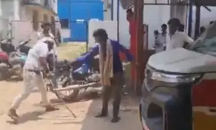 ಮಧ್ಯಪ್ರದೇಶ | ಕಳ್ಳತನದ ಶಂಕೆಯಲ್ಲಿ ಯುವಕನಿಗೆ ಥಳಿತ : ಸಂತ್ರಸ್ತನ ಬಳಿ ಬರೀ ಒಣ ರೊಟ್ಟಿ, ಉಪ್ಪು ಪತ್ತೆ!