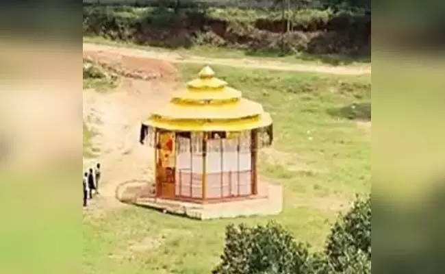 ವಿಷ್ಣುವರ್ಧನ್ ಸಮಾಧಿ ತೆರವು: ಅಭಿಮಾನಿಗಳ ಆಕ್ರೋಶ