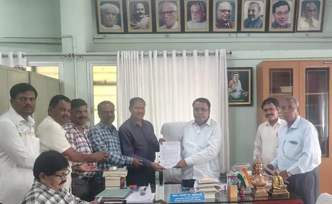 ಕಲಬುರಗಿ| ಕನ್ನಡ ಪಠ್ಯಬೋಧನೆಯ ಕಾರ್ಯಭಾರ ಹೆಚ್ಚಳಕ್ಕೆ ಅಧ್ಯಾಪಕರ ಸಂಘ ಒತ್ತಾಯ