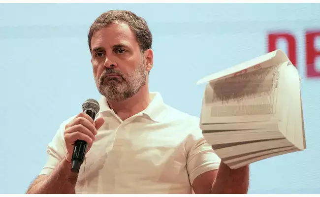 ಬೆಂಗಳೂರಿನ 10 ಚದರ ಅಡಿ ಮನೆಯಲ್ಲಿ 80 ಜನ ಮತದಾರರು!