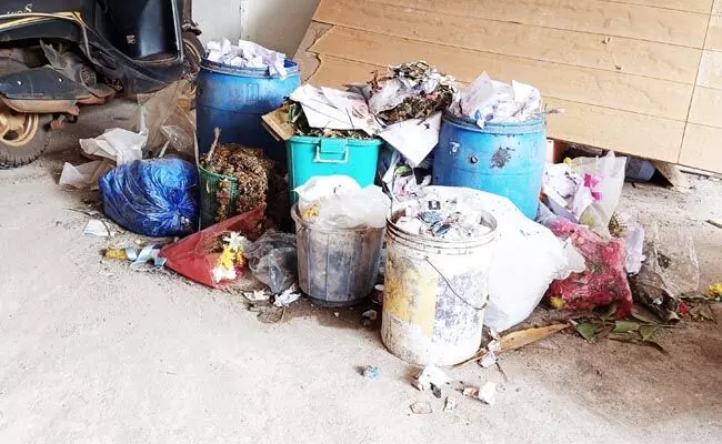 ಬೀದರ್ ಜಿಪಂ ಕಚೇರಿ ಆವರಣದಲ್ಲಿ ಅನೈರ್ಮಲ್ಯ; ಗಬ್ಬೆದ್ದು ನಾರುತ್ತಿರುವ ಶೌಚಾಲಯ