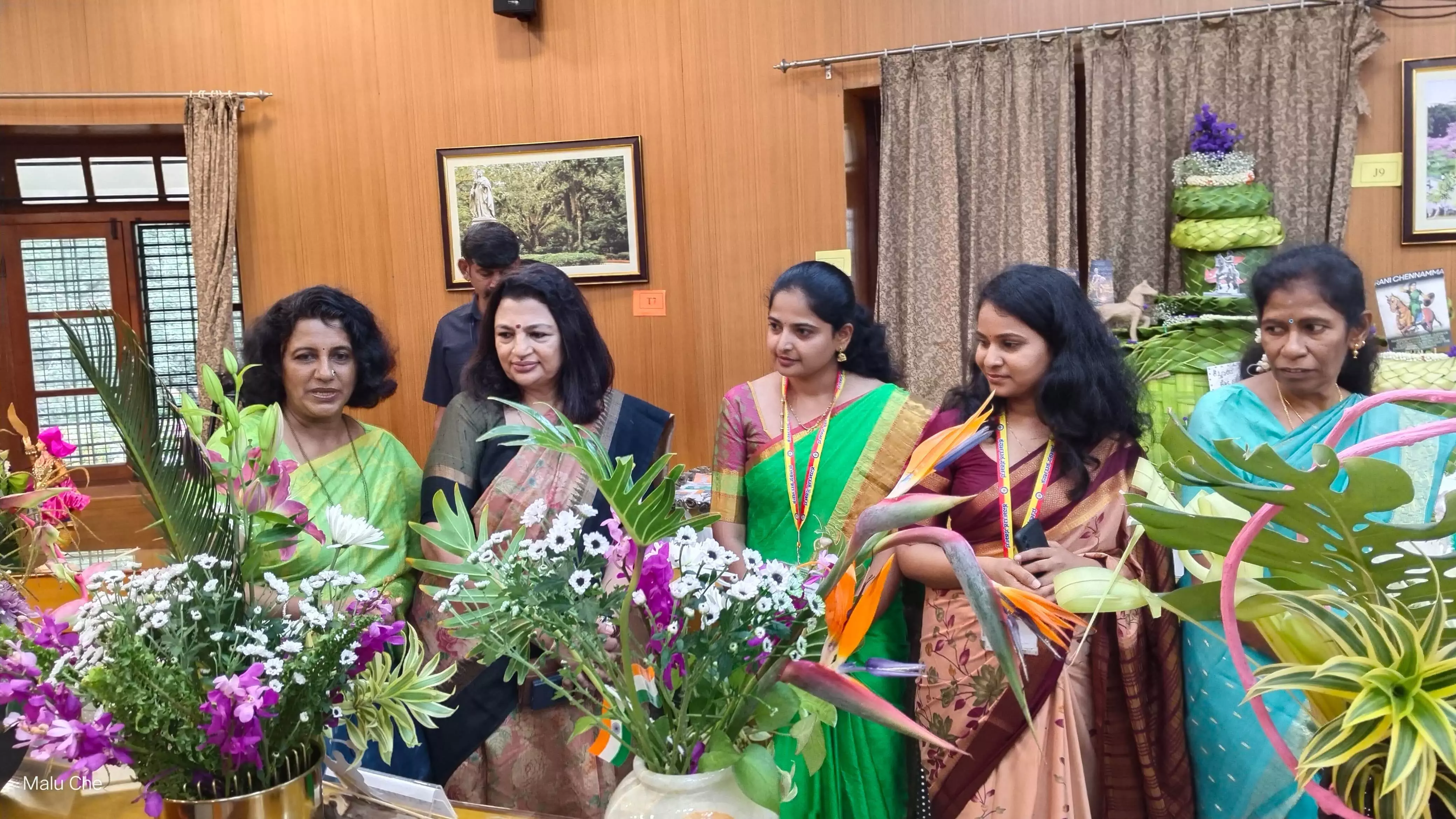 ತೋಟಗಾರಿಕೆ ಇಲಾಖೆ ಜತೆ ಕೈಜೋಡಿಸಲು ಅನಿವಾಸಿ ಭಾರತೀಯ ಸಮಿತಿ ಸಿದ್ಧ: ಡಾ.ಆರತಿ ಕೃಷ್ಣ ತೋಟಗಾರಿಕೆ ಇಲಾಖೆ ಜತೆ ಕೈಜೋಡಿಸಲು ಅನಿವಾಸಿ ಭಾರತೀಯ ಸಮಿತಿ ಸಿದ್ಧ: ಡಾ.ಆರತಿ ಕೃಷ್ಣ