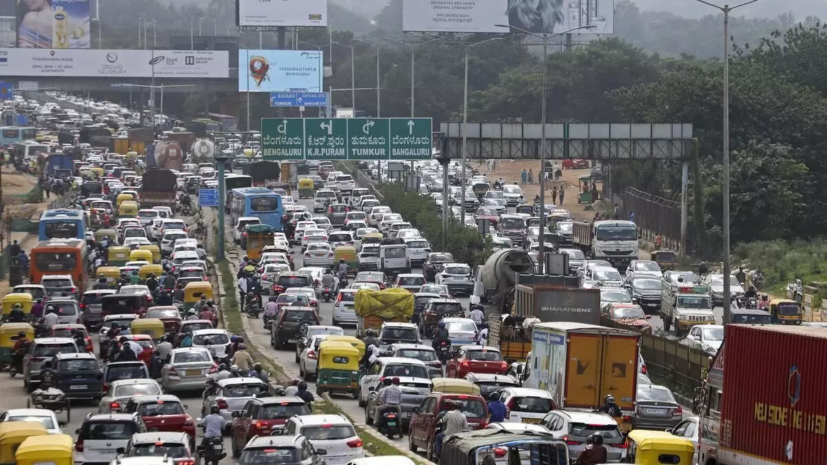 ಬೆಂಗಳೂರಿಗೆ ಪ್ರಧಾನಿ ಮೋದಿ ಆಗಮನ ಹಿನ್ನೆಲೆ: ಬಿಗಿ ಪೊಲೀಸ್ ಬಂದೋಬಸ್ತ್, ಮಾರ್ಗ ಬದಲಾವಣೆ
