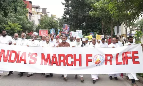 ಬೆಂಗಳೂರಿನ ಕ್ಸೇವಿಯರ್ ಕ್ಯಾಥೆಡ್ರಲ್‍ನಲ್ಲಿ ಮಾರ್ಚ್ ಫಾರ್ ಲೈಫ್ ಮೆರವಣಿಗೆ