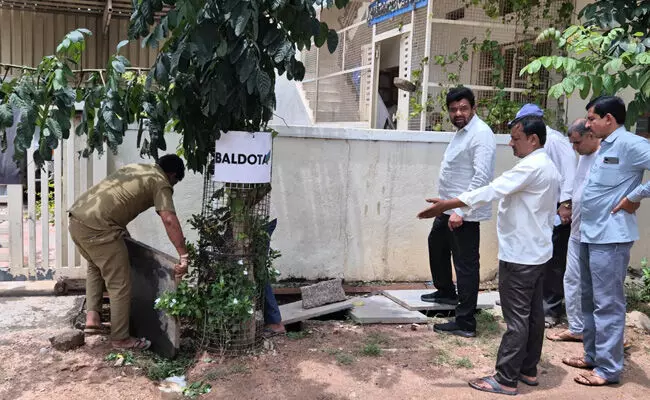 ಕೊಪ್ಪಳ | ಮಳೆಹಾನಿ ಪ್ರದೇಶಗಳಿಗೆ ಅಮ್ಜದ್ ಪಟೇಲ್ ನೇತೃತ್ವದ ಅಧಿಕಾರಿಗಳ ಭೇಟಿ