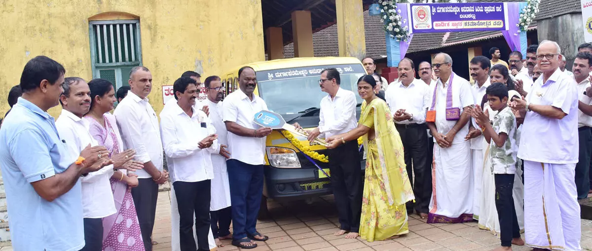 ವಿದ್ಯಾಲಯ ಮನುಷ್ಯನ ಬದುಕಿನ ಸಂಸ್ಕಾರ ಕೇಂದ್ರ: ಶಾಸಕ ಗುರ್ಮೆ ಸುರೇಶ್ ವಿದ್ಯಾಲಯ ಮನುಷ್ಯನ ಬದುಕಿನ ಸಂಸ್ಕಾರ ಕೇಂದ್ರ: ಶಾಸಕ ಗುರ್ಮೆ ಸುರೇಶ್