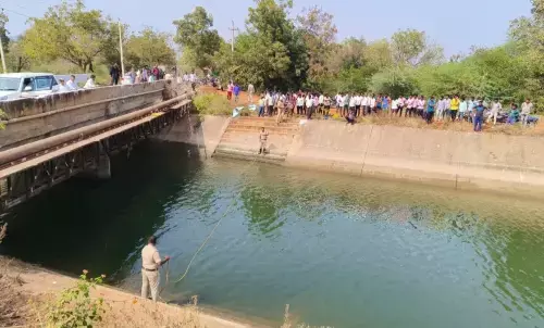 ಉತ್ತರ ಪ್ರದೇಶ |ಮೂವರು ಮಕ್ಕಳನ್ನು ಬೆನ್ನಿಗೆ ಕಟ್ಟಿಕೊಂಡು ನಾಲೆಗೆ ಹಾರಿದ ಮಹಿಳೆ; ನಾಲ್ವರೂ ಮೃತ್ಯು