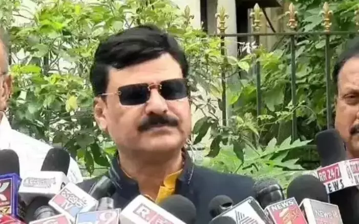 ಧರ್ಮಸ್ಥಳ ಪ್ರಕರಣ | ಶವ ಸಿಗಲಿಲ್ಲವಾದರೆ ಅನಾಮಿಕ ವ್ಯಕ್ತಿಯನ್ನು ನೇಣಿಗೆ ಹಾಕಬೇಕು : ಬೇಳೂರು ಗೋಪಾಲಕೃಷ್ಣ ಧರ್ಮಸ್ಥಳ ಪ್ರಕರಣ | ಶವ ಸಿಗಲಿಲ್ಲವಾದರೆ ಅನಾಮಿಕ ವ್ಯಕ್ತಿಯನ್ನು ನೇಣಿಗೆ ಹಾಕಬೇಕು : ಬೇಳೂರು ಗೋಪಾಲಕೃಷ್ಣ