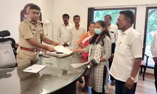 ಪುತ್ತೂರು ಬಿಜೆಪಿ ಮುಖಂಡನ ಪುತ್ರನಿಂದ ಅತ್ಯಾಚಾರ-ವಂಚನೆ ಪ್ರಕರಣ: ಸಂತ್ರಸ್ತೆಯಿಂದ ಪೊಲೀಸ್ ರಕ್ಷಣೆ ಕೋರಿ ಪಶ್ಚಿಮ ವಲಯ ಐಜಿಪಿಗೆ ಮನವಿ