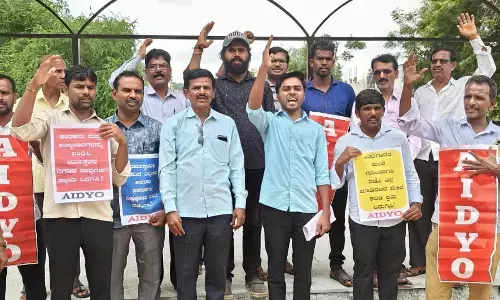 ಧರ್ಮಸ್ಥಳ ಸರಣಿ ಹತ್ಯೆ ಆರೋಪ | ನಿಷ್ಪಕ್ಷ ತನಿಖೆ ನಡೆಸಲು ಒತ್ತಾಯಿಸಿ ಎಐಡಿವೈಓದಿಂದ ಪ್ರತಿಭಟನೆ