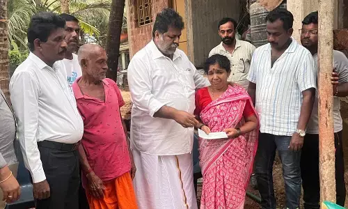 ಮೃತ ಮೀನುಗಾರರ ಕುಟುಂಬವನ್ನು ಭೇಟಿ ಮಾಡಿ ಸಾಂತ್ವಾನ ನೀಡಿದ ಸಚಿವ ಮಂಕಾಳ್ ವೈದ್ಯ