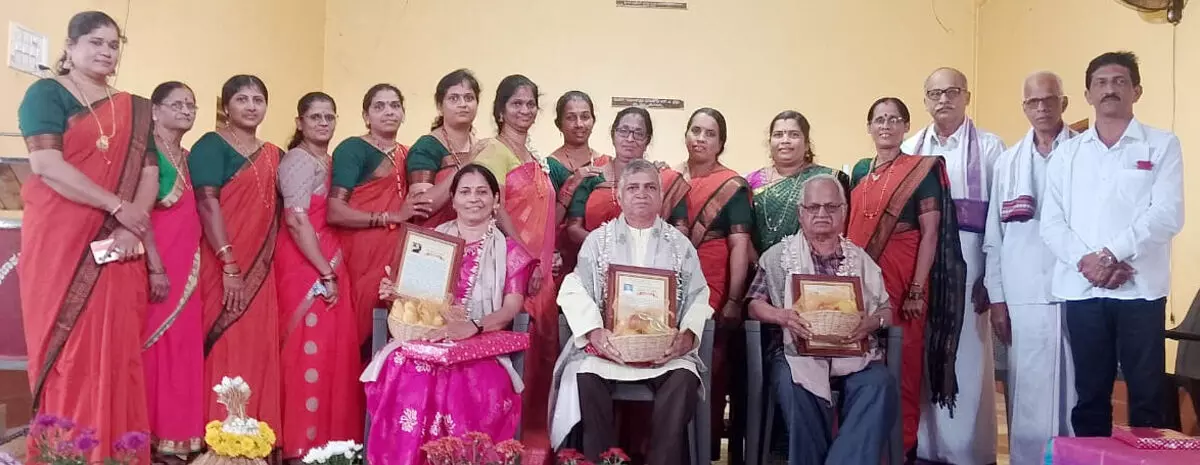 ಮಕ್ಕಳಿಗೆ ಸಂಸ್ಕಾರ ನೀಡುವಲ್ಲಿ ಮಹಿಳೆಯರ ಪಾತ್ರ ಪ್ರಧಾನ: ಅನಸೂಯಾ ಪ್ರಭು ಮಕ್ಕಳಿಗೆ ಸಂಸ್ಕಾರ ನೀಡುವಲ್ಲಿ ಮಹಿಳೆಯರ ಪಾತ್ರ ಪ್ರಧಾನ: ಅನಸೂಯಾ ಪ್ರಭು