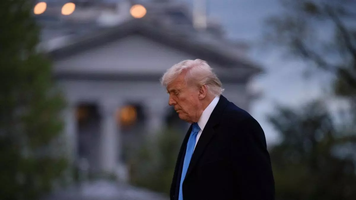 ಚೀನಾದೊಂದಿಗೆ ಸುಂಕದ ಒಪ್ಪಂದ ಗಡುವು 90 ದಿನ ವಿಸ್ತರಣೆ; ಕಾರ್ಯನಿರ್ವಾಹಕ ಆದೇಶಕ್ಕೆ ಟ್ರಂಪ್ ಸಹಿ ಚೀನಾದೊಂದಿಗೆ ಸುಂಕದ ಒಪ್ಪಂದ ಗಡುವು 90 ದಿನ ವಿಸ್ತರಣೆ; ಕಾರ್ಯನಿರ್ವಾಹಕ ಆದೇಶಕ್ಕೆ ಟ್ರಂಪ್ ಸಹಿ