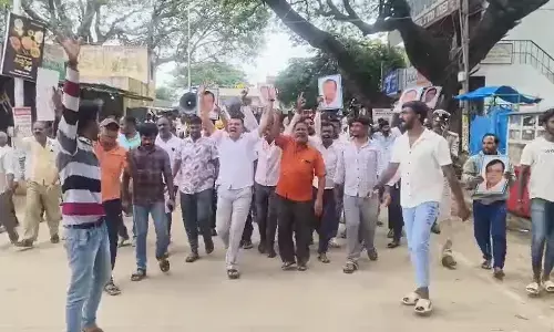 ಸಂಪುಟದಿಂದ ಕೆ.ಎನ್.ರಾಜಣ್ಣ ವಜಾ | ಮಧುಗಿರಿಯಲ್ಲಿ ಪ್ರತಿಭಟನೆ; ಬೆಂಬಲಿಗರ ಆಕ್ರೋಶ