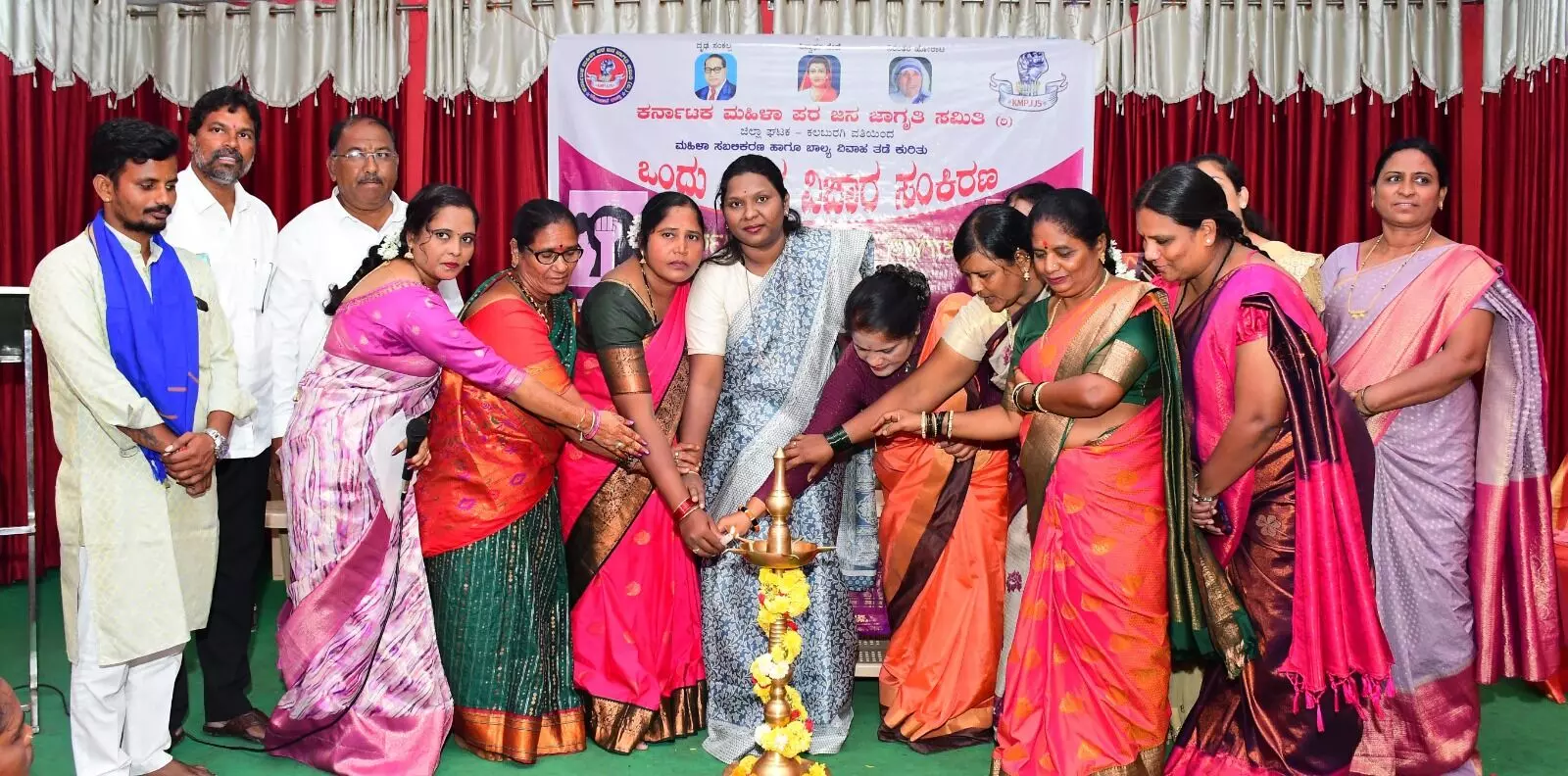 ಕಲಬುರಗಿ | ಹೆಣ್ಣು ಹುಟ್ಟಿದ ತಕ್ಷಣ ನಿಷ್ಕಾಳಜಿ, ನಿರ್ಲಕ್ಷಿಸುವುದು ಸೂಕ್ತವಲ್ಲ : ವರ್ಷಾ ಆರ್.ಜಾನೆ ಕಲಬುರಗಿ | ಹೆಣ್ಣು ಹುಟ್ಟಿದ ತಕ್ಷಣ ನಿಷ್ಕಾಳಜಿ, ನಿರ್ಲಕ್ಷಿಸುವುದು ಸೂಕ್ತವಲ್ಲ : ವರ್ಷಾ ಆರ್.ಜಾನೆ