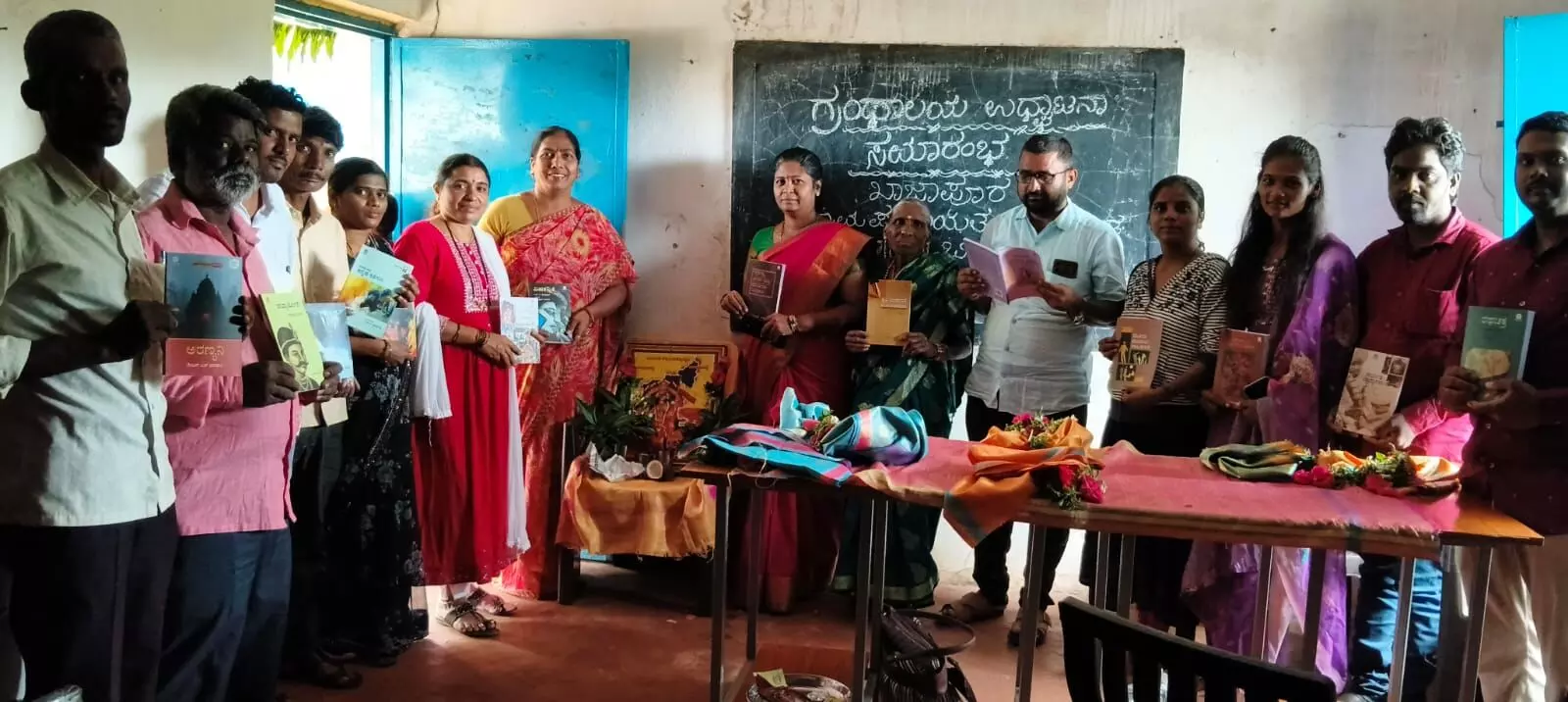 ಬೀದರ್ | ವಿದ್ಯಾರ್ಥಿಗಳು ರಜಾ ದಿನಗಳಲ್ಲಿ ಪಂಚಾಯತ್ನಲ್ಲಿರುವ ಗ್ರಂಥಾಲಯದ ಸದುಪಯೋಗ ಪಡೆದುಕೊಳ್ಳಬೇಕು : ಪಿಡಿಓ ಮಾಯಾದೇವಿ ಬೀದರ್ | ವಿದ್ಯಾರ್ಥಿಗಳು ರಜಾ ದಿನಗಳಲ್ಲಿ ಪಂಚಾಯತ್ನಲ್ಲಿರುವ ಗ್ರಂಥಾಲಯದ ಸದುಪಯೋಗ ಪಡೆದುಕೊಳ್ಳಬೇಕು : ಪಿಡಿಓ ಮಾಯಾದೇವಿ