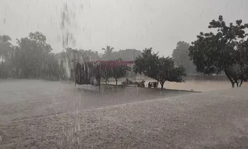 ಹೊಸಪೇಟೆ | ಭಾರಿ ಮಳೆ : ಜನಜೀವನ ಅಸ್ತವ್ಯಸ್ತ