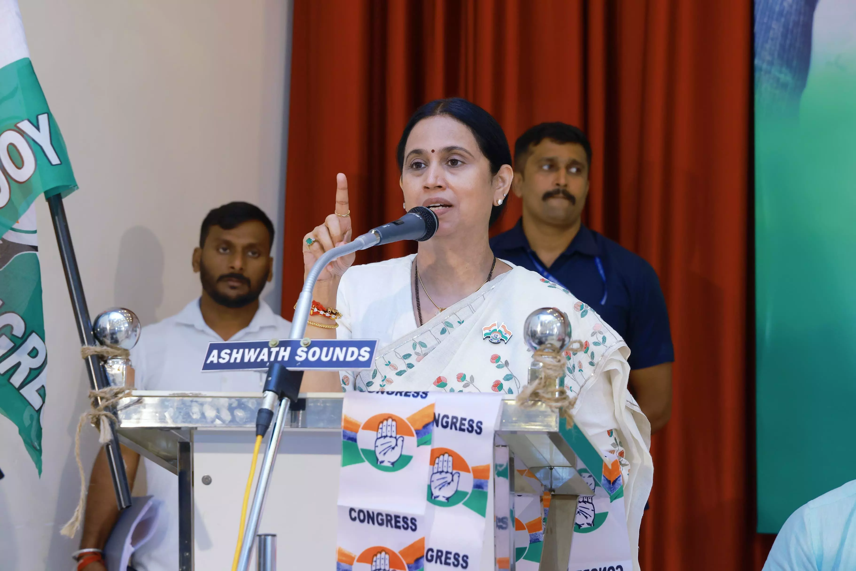 ಬಿಜೆಪಿಗರ ಮತಗಳ್ಳತನದಿಂದ ಕಾಂಗ್ರೆಸ್ ಪಕ್ಷಕ್ಕೆ ಹಿನ್ನಡೆ: ಲಕ್ಷ್ಮೀ ಹೆಬ್ಬಾಳ್ಕರ್