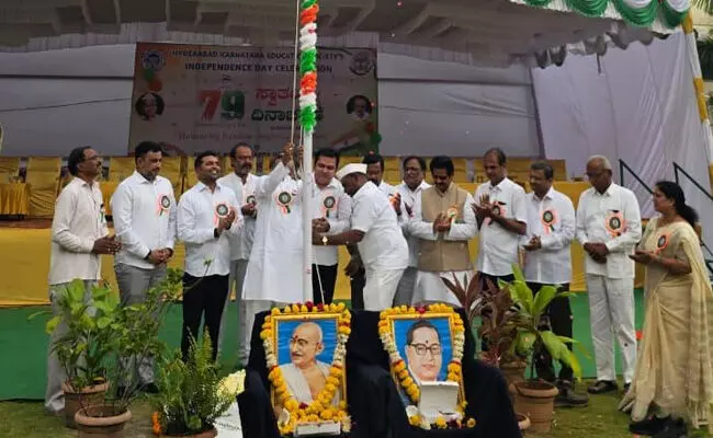 ಕಲಬುರಗಿ | ಜಗತ್ತಿನ ಅದ್ಭುತ ಆರ್ಥಿಕ ಶಕ್ತಿಯಾಗಿ ಭಾರತ ಹೊರಹೊಮ್ಮುತ್ತಿದೆ : ಶಶೀಲ್ ನಮೋಶಿ ಕಲಬುರಗಿ | ಜಗತ್ತಿನ ಅದ್ಭುತ ಆರ್ಥಿಕ ಶಕ್ತಿಯಾಗಿ ಭಾರತ ಹೊರಹೊಮ್ಮುತ್ತಿದೆ : ಶಶೀಲ್ ನಮೋಶಿ