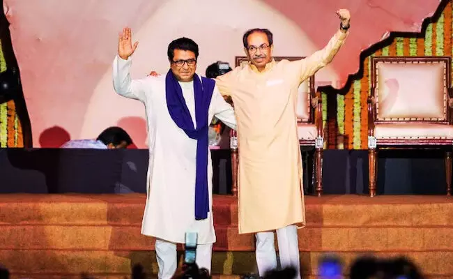 ಸಂಬಂಧಿಗಳು ಚುನಾವಣೆಗಳಲ್ಲಿ ಒಟ್ಟಾಗಿ ಸ್ಪರ್ಧಿಸಲಿದ್ದಾರೆ: ಸಂಜಯ್ ರಾವತ್