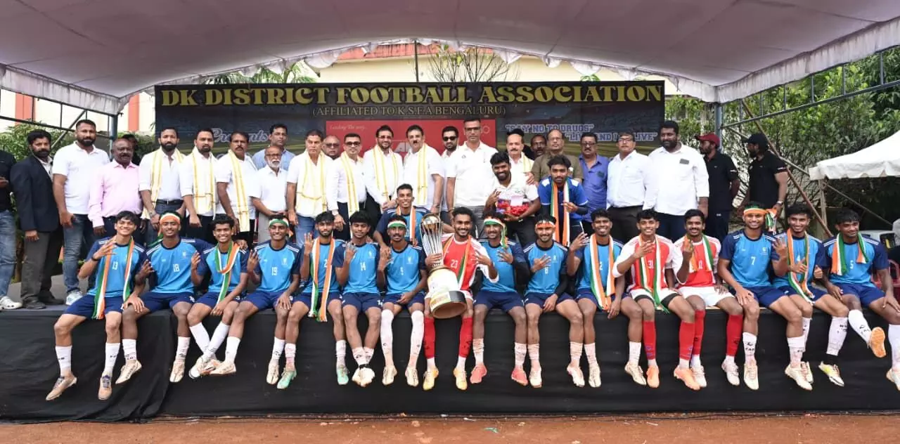 ಮಂಗಳೂರು: ʼಇಂಡಿಪೆಂಡೆನ್ಸ್ ಕಪ್ʼ ಫುಟ್ಬಾಲ್ ಪಂದ್ಯಾಟ ಸಮಾಪನ ಮಂಗಳೂರು: ʼಇಂಡಿಪೆಂಡೆನ್ಸ್ ಕಪ್ʼ ಫುಟ್ಬಾಲ್ ಪಂದ್ಯಾಟ ಸಮಾಪನ