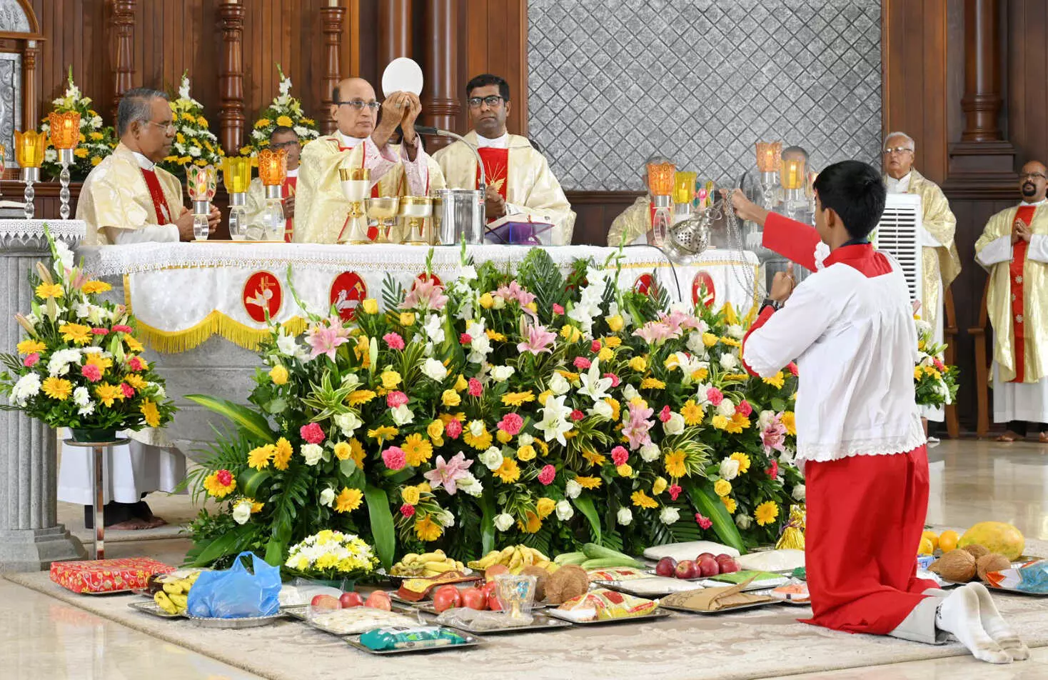 ಭಯದ ಜಗತ್ತಿಗೆ ಮೇರಿ ಮಾತೆ ಭರವಸೆಯೇ ದಾರಿದೀಪ: ಬಿಷಪ್ ಜೆರಾಲ್ಡ್ ಲೋಬೊ ಭಯದ ಜಗತ್ತಿಗೆ ಮೇರಿ ಮಾತೆ ಭರವಸೆಯೇ ದಾರಿದೀಪ: ಬಿಷಪ್ ಜೆರಾಲ್ಡ್ ಲೋಬೊ