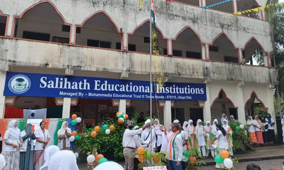 ಹೂಡೆ ಸಾಲಿಹಾತ್‌ನಿಂದ ಸ್ವಾತಂತ್ರೋತ್ಸವ ದಿನಾಚರಣೆ