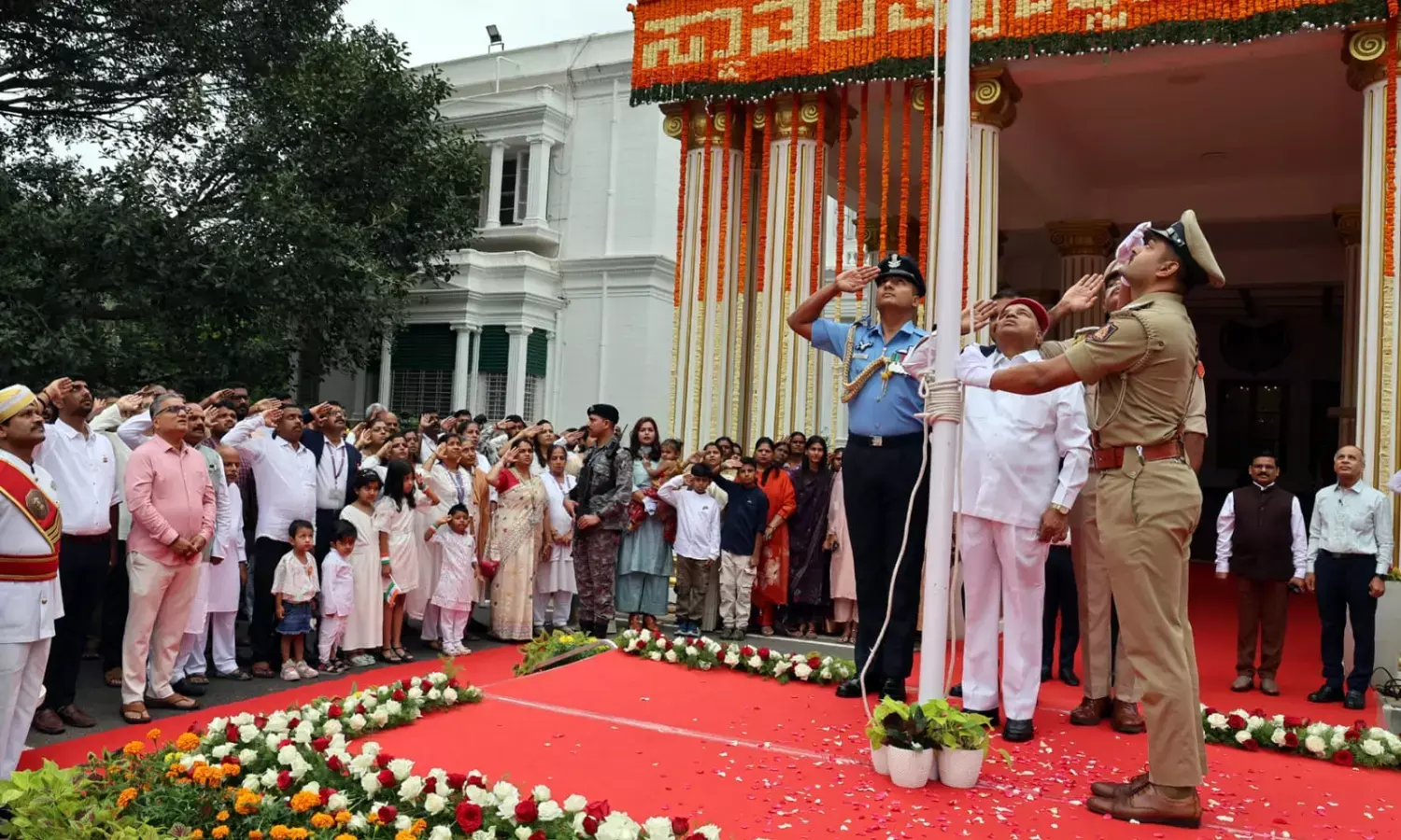 ಸ್ವಾತಂತ್ರ್ಯ ದಿನಾಚರಣೆ | ಯುವಜನ ಜ್ಞಾನ, ಕೌಶಲ್ಯದ ಧಿಕ್ಕಿನಲ್ಲಿ ಮುಂದುವರೆಯಬೇಕು: ಥಾವರ್‌ ಚಂದ್ ಗೆಹ್ಲೋಟ್