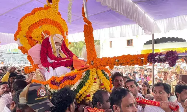 ಕಲಬುರಗಿ | ಸಕಲ ಸರಕಾರಿ ಗೌರವಗಳೊಂದಿಗೆ ನೆರವೇರಿದ ಡಾ.ಶರಣಬಸವಪ್ಪ ಅಪ್ಪರವರ ಅಂತ್ಯಕ್ರಿಯೆ