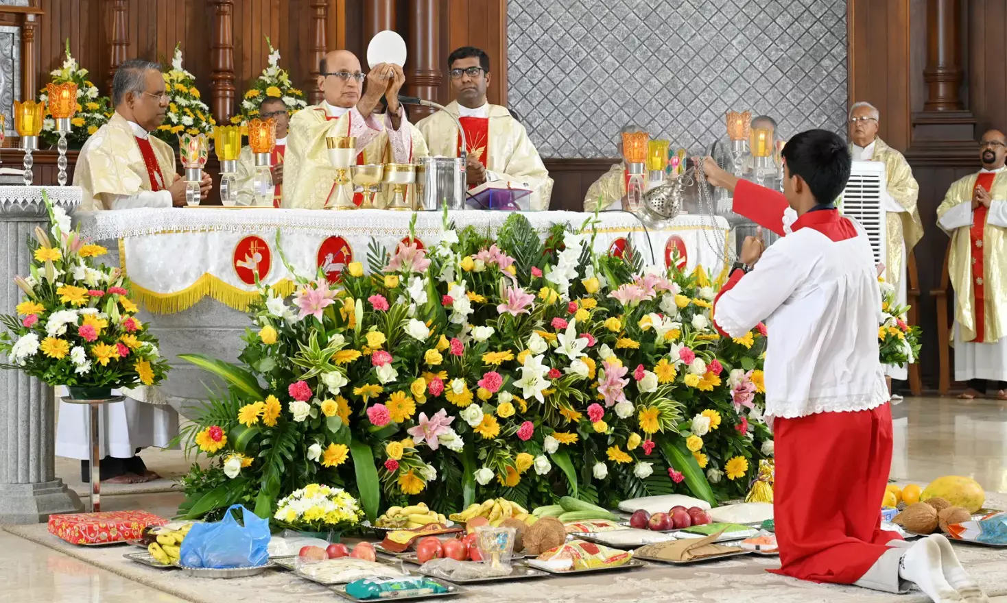 ಭಯದ ಜಗತ್ತಿಗೆ ಮೇರಿ ಮಾತೆ ಭರವಸೆಯೇ ದಾರಿದೀಪ: ಬಿಷಪ್ ಜೆರಾಲ್ಡ್ ಲೋಬೊ