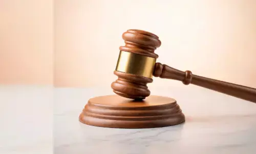 ನ್ಯಾಯಾಲಯದಲ್ಲಿ ವಿಚಾರಣೆ ನಡೆಯುವಾಗ ʼಮಾಟಮಂತ್ರʼ ನಡೆಸಿ ಸಿಕ್ಕಿಬಿದ್ದ ಸರ್ಜನ್!