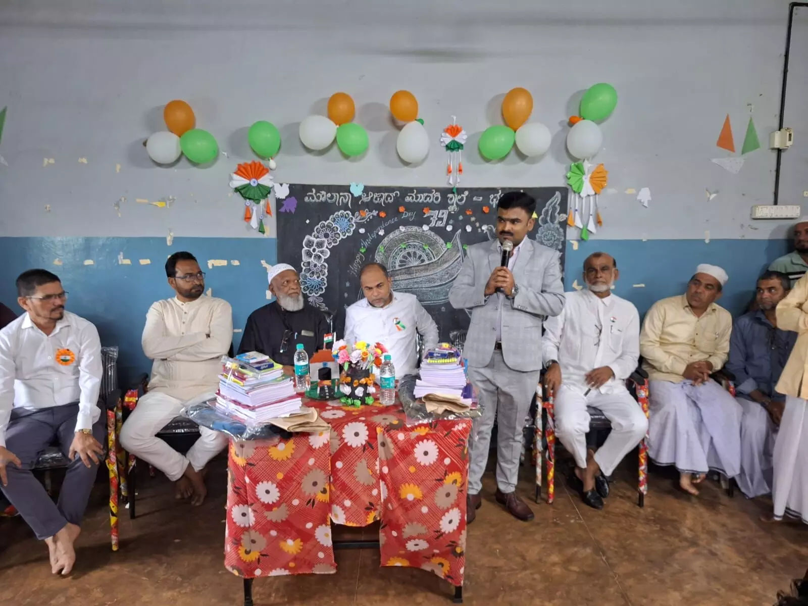 ಭಟ್ಕಳ: ಮೌಲಾನಾ ಆಜಾದ್ ಮಾದರಿ ಶಾಲೆಯಲ್ಲಿ ಉಚಿತ ಗುಣಮಟ್ಟದ ಶಿಕ್ಷಣದ ಸದುಪಯೋಗಕ್ಕೆ ತಹಸೀಲ್ದಾರ್ ಕರೆ ಭಟ್ಕಳ: ಮೌಲಾನಾ ಆಜಾದ್ ಮಾದರಿ ಶಾಲೆಯಲ್ಲಿ ಉಚಿತ ಗುಣಮಟ್ಟದ ಶಿಕ್ಷಣದ ಸದುಪಯೋಗಕ್ಕೆ ತಹಸೀಲ್ದಾರ್ ಕರೆ