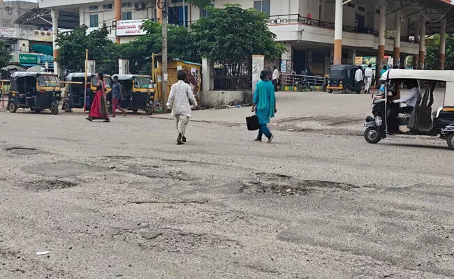 ಯಾದಗಿರಿ | ಹದಗೆಟ್ಟ ರಾಜ್ಯ ಹೆದ್ದಾರಿ ಸರಿಪಡಿಸಲು ಮಹೇಶರಡ್ಡಿ ಮುದ್ನಾಳ್‌ ಆಗ್ರಹ