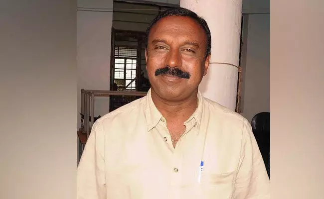 ಹಾಸನ ಮೇಯರ್ ಚಂದ್ರೇಗೌಡ ಅನರ್ಹ : ಆಯುಕ್ತರ ಆದೇಶ ಹಾಸನ ಮೇಯರ್ ಚಂದ್ರೇಗೌಡ ಅನರ್ಹ : ಆಯುಕ್ತರ ಆದೇಶ