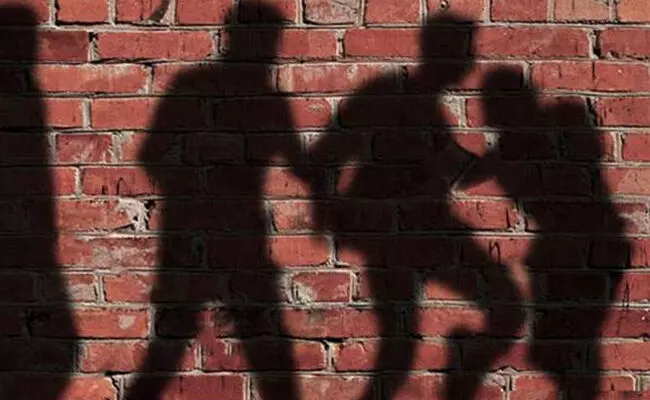 ಉತ್ತರಪ್ರದೇಶ | ಕಳ್ಳರೆಂದು ಆರೋಪಿಸಿ ಇಬ್ಬರು ವ್ಯಕ್ತಿಗಳಿಗೆ ಗುಂಪಿನಿಂದ ಹಲ್ಲೆ