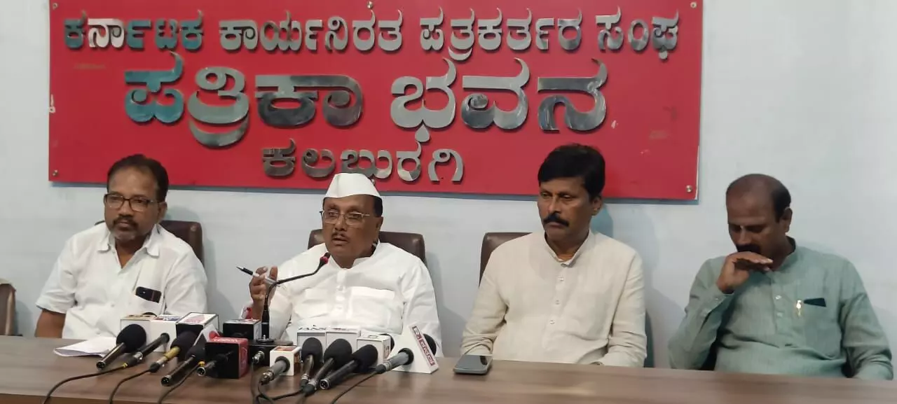 ಕಲಬುರಗಿ| ಅತಿವೃಷ್ಟಿಯಿಂದಾಗಿ ಅಪಾರ ಹಾನಿ; ಅಧ್ಯಯನ ತಂಡ ಕಳುಹಿಸುವಂತೆ ಬಿ.ಆರ್.ಪಾಟೀಲ್ ಆಗ್ರಹ ಕಲಬುರಗಿ| ಅತಿವೃಷ್ಟಿಯಿಂದಾಗಿ ಅಪಾರ ಹಾನಿ; ಅಧ್ಯಯನ ತಂಡ ಕಳುಹಿಸುವಂತೆ ಬಿ.ಆರ್.ಪಾಟೀಲ್ ಆಗ್ರಹ