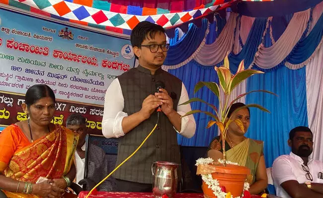 ವಿಜಯನಗರ | ನೀರು ಸರಬರಾಜು ಸುಸ್ಥಿರ ನಿರ್ವಹಣೆಗೆ ಪ್ರತಿಯೊಬ್ಬರೂ ಕೈ ಜೋಡಿಸಿ : ಮುಹಮ್ಮದ್ ಅಲಿ ಅಕ್ರಮ್ ಶಾ