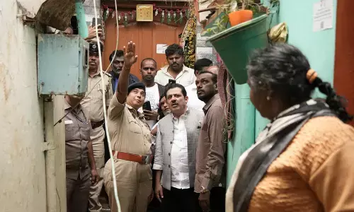 ಬೆಂಗಳೂರು | ಸಿಲಿಂಡರ್ ಸ್ಫೋಟ ದುರಂತ ಸ್ಥಳಕ್ಕೆ ಸಚಿವ ಝಮೀರ್ ಅಹ್ಮದ್ ಖಾನ್ ಭೇಟಿ