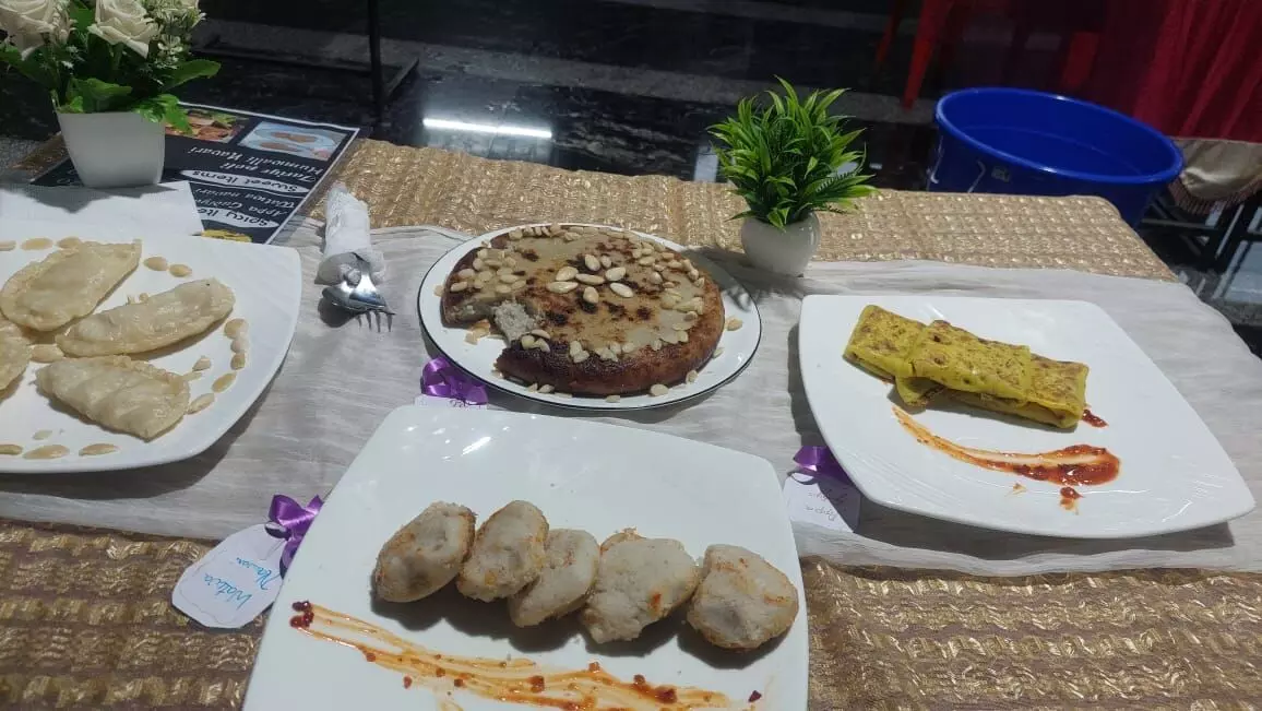 ಪಾರಂಪರಿಕ ನವಾಯತ್ ನಾಷ್ಟಾ ಪ್ರದರ್ಶನ; ಶಮ್ಸ್ ಪಿಯು ಕಾಲೇಜಿನಲ್ಲಿ ಗಮನ ಸೆಳೆದ ಎಜ್ಯುಶೇಫ್ ಸ್ಪರ್ಧೆ