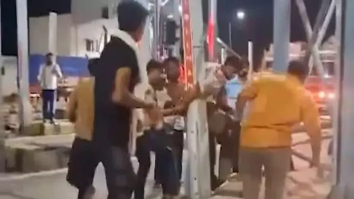 ಉತ್ತರಪ್ರದೇಶ | ಟೋಲ್ ಪ್ಲಾಝಾದಲ್ಲಿ ಸೇನಾ ಸಿಬ್ಬಂದಿಗೆ ಥಳಿತ : ನಾಲ್ವರು ಆರೋಪಿಗಳ ಬಂಧನ