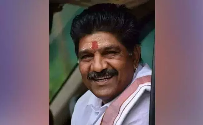 ಮಹೇಶ್ ಶೆಟ್ಟಿ ತಿಮರೋಡಿ ಹೇಳಿಕೆ ವಿಧಾನಸಭೆಯಲ್ಲಿ ಪ್ರತಿಧ್ವನಿ; ಮುಲಾಜಿಲ್ಲದೆ ಕಾನೂನು ಕ್ರಮ ಎಂದ ಸರಕಾರ ಮಹೇಶ್ ಶೆಟ್ಟಿ ತಿಮರೋಡಿ ಹೇಳಿಕೆ ವಿಧಾನಸಭೆಯಲ್ಲಿ ಪ್ರತಿಧ್ವನಿ; ಮುಲಾಜಿಲ್ಲದೆ ಕಾನೂನು ಕ್ರಮ ಎಂದ ಸರಕಾರ