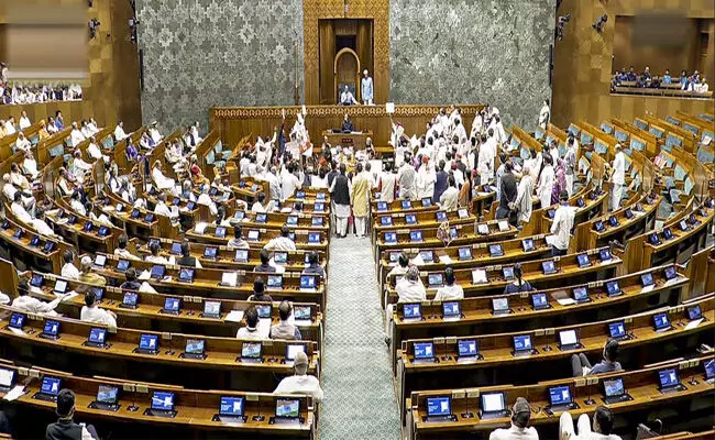 ಲೋಕಸಭೆಯಲ್ಲಿ ಜನ ವಿಶ್ವಾಸ ತಿದ್ದುಪಡಿ ಮಸೂದೆ ಮಂಡನೆ; ಆಯ್ಕೆ ಸಮಿತಿಗೆ ಉಲ್ಲೇಖ