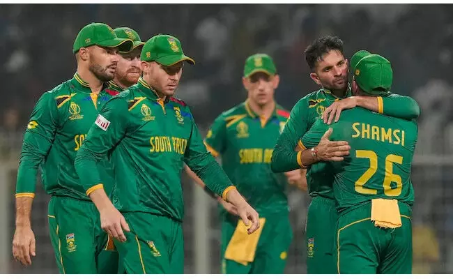ಆಸ್ಟ್ರೇಲಿಯದ ವಿರುದ್ಧ ದಕ್ಷಿಣ ಆಫ್ರಿಕಾ ಏಕದಿನ ತಂಡಕ್ಕೆ ಮಫಾಕ ಸೇರ್ಪಡೆ