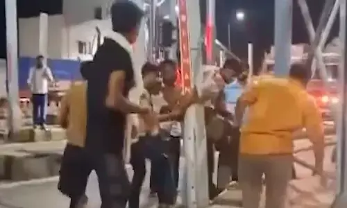 ಉತ್ತರಪ್ರದೇಶ | ಟೋಲ್ ಪ್ಲಾಝಾದಲ್ಲಿ ಸೇನಾ ಸಿಬ್ಬಂದಿಗೆ ಥಳಿತ : ನಾಲ್ವರು ಆರೋಪಿಗಳ ಬಂಧನ