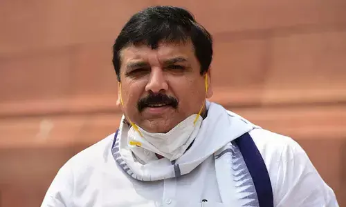 ಉತ್ತರ ಪ್ರದೇಶದ 105 ಪ್ರಾಥಮಿಕ ಶಾಲೆಗಳ ವಿಲೀನ ಪ್ರಶ್ನಿಸಿದ್ದ ಸಂಜಯ ಸಿಂಗ್ ಅರ್ಜಿ ವಿಚಾರಣೆಗೆ ಸುಪ್ರೀಂ ಕೋರ್ಟ್ ನಕಾರ