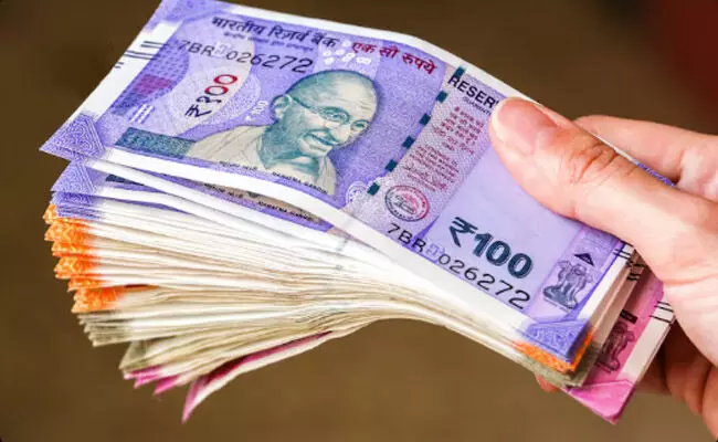 ವೃದ್ಧಾಪ್ಯ, ವಿಧವಾ ಸಹಿತ 12 ಸಾಮಾಜಿಕ ಭದ್ರತಾ ಯೋಜನೆಗಳಲ್ಲಿ ಪೂರ್ಣ ವಿತರಣೆಯಾಗದ ಮಾಸಿಕ ವೇತನ ವೃದ್ಧಾಪ್ಯ, ವಿಧವಾ ಸಹಿತ 12 ಸಾಮಾಜಿಕ ಭದ್ರತಾ ಯೋಜನೆಗಳಲ್ಲಿ ಪೂರ್ಣ ವಿತರಣೆಯಾಗದ ಮಾಸಿಕ ವೇತನ